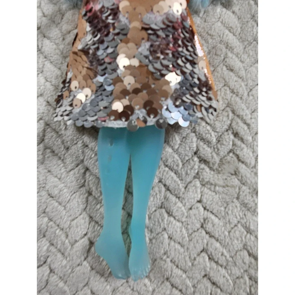 Monster High Lagoona Blue G3 Day Out Doll Pink Skin Blue Hair HHK52 Mattel 2022